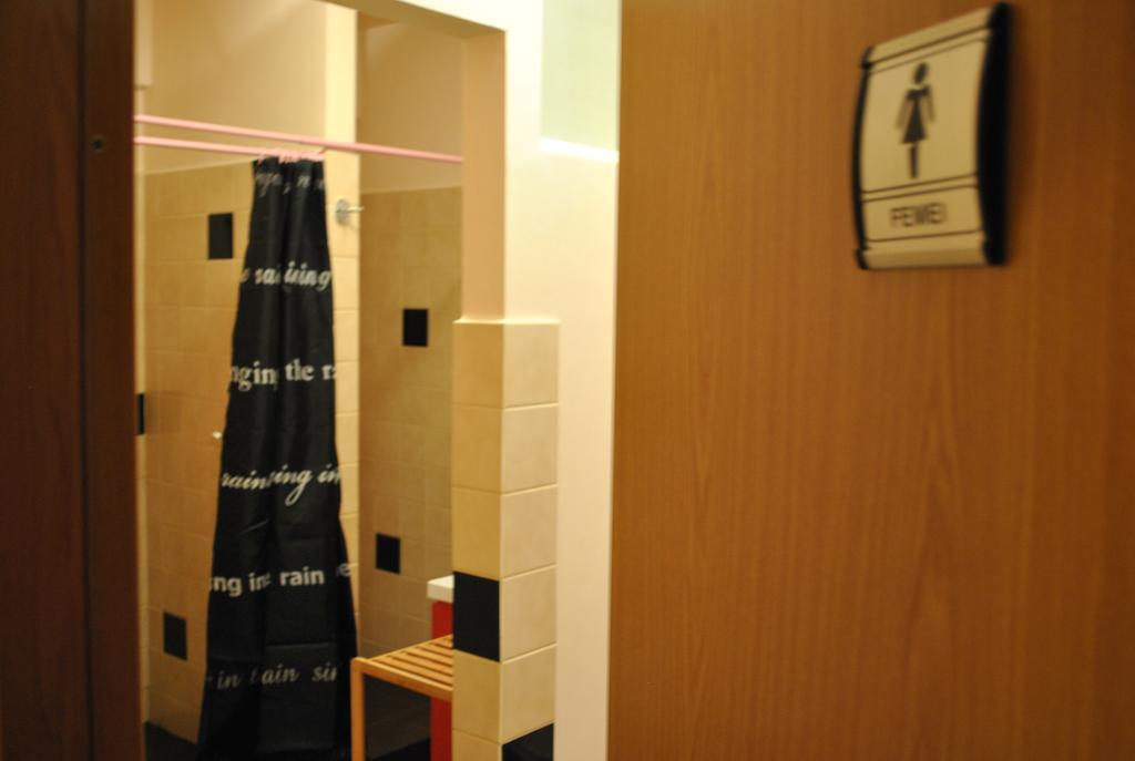 Vogue Hostel Bucureşti Phòng bức ảnh