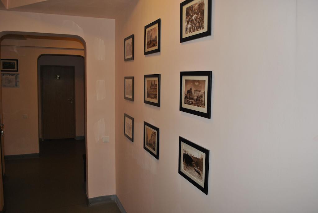 Vogue Hostel Bucureşti Ngoại thất bức ảnh