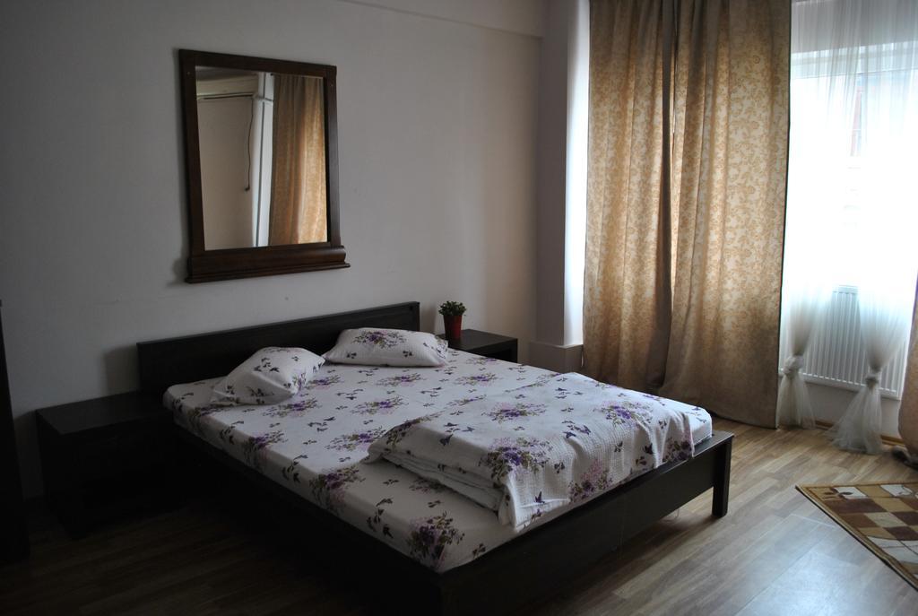 Vogue Hostel Bucureşti Ngoại thất bức ảnh