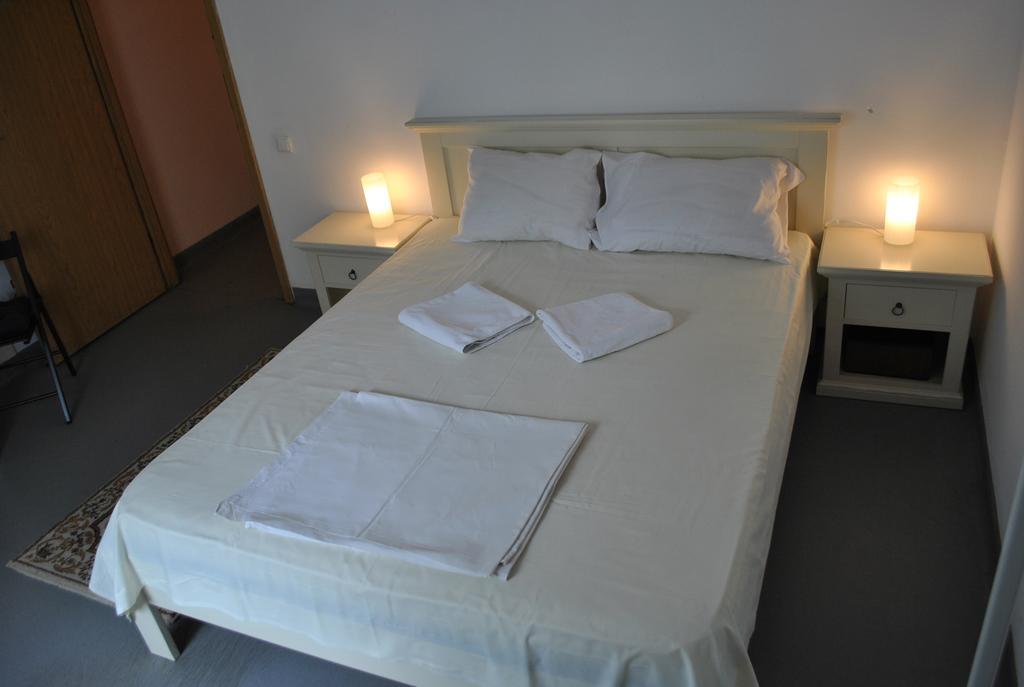 Vogue Hostel Bucureşti Ngoại thất bức ảnh