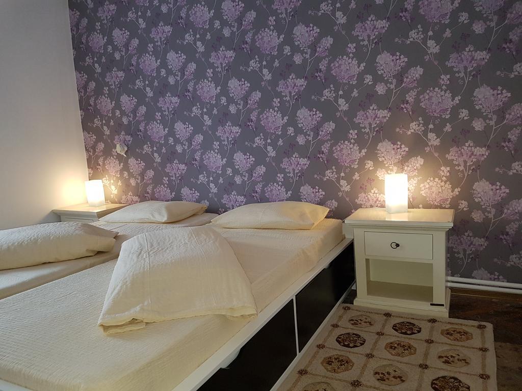 Vogue Hostel Bucureşti Ngoại thất bức ảnh